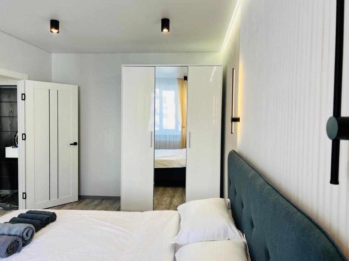 Gold Apartment Vysochana18 Ивано-Франкивск Екстериор снимка