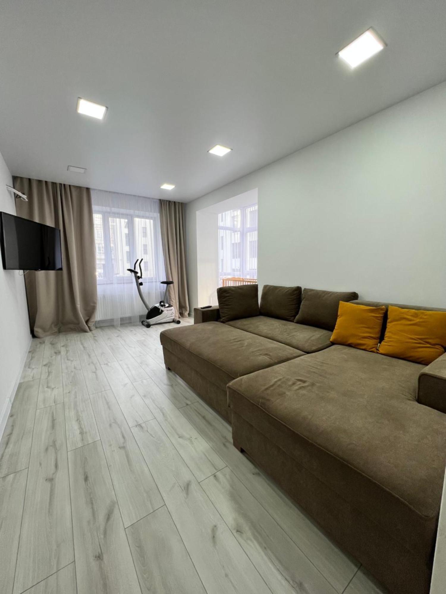 Gold Apartment Vysochana18 Ивано-Франкивск Екстериор снимка