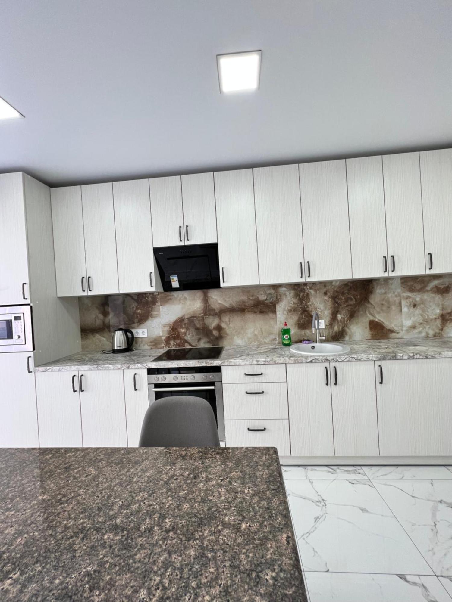 Gold Apartment Vysochana18 Ивано-Франкивск Екстериор снимка