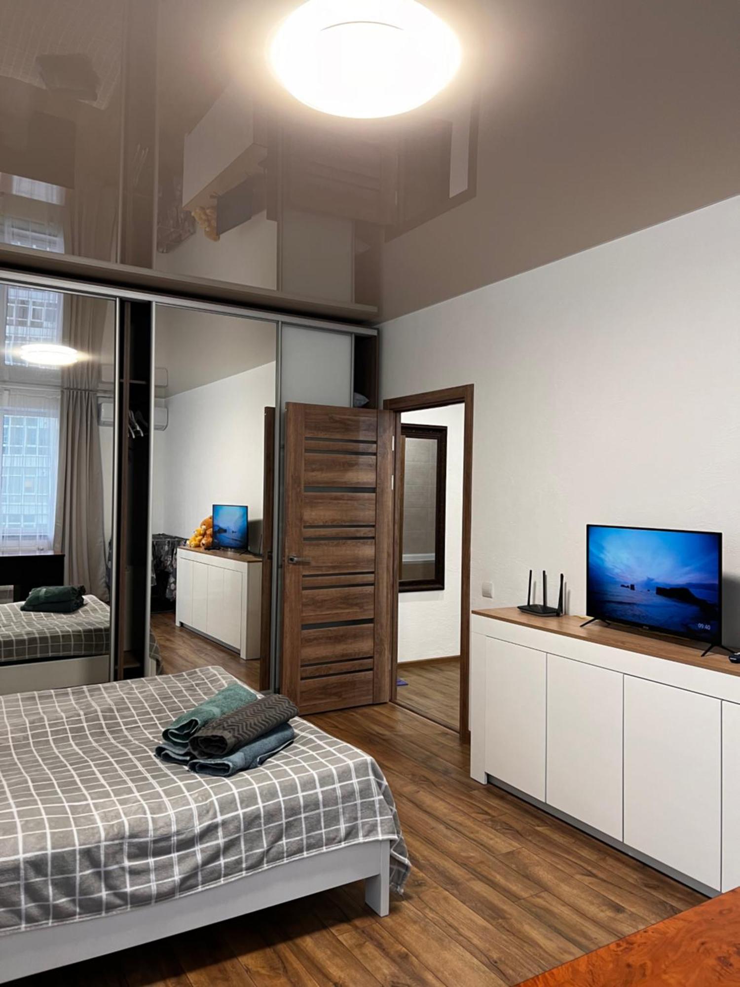 Gold Apartment Vysochana18 Ивано-Франкивск Екстериор снимка